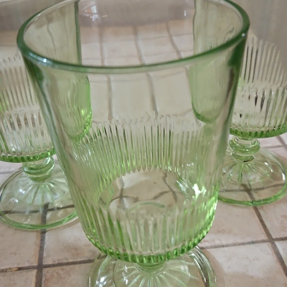 MARTHA STEWART Three Retro Green Starburst Ribbed Glass Stem Goblets
